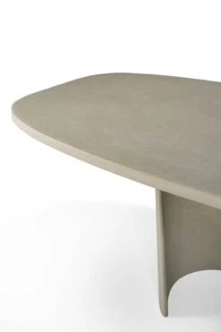 Ethnicraft Concrete Canyon Outdoor Dining Table -Trit Houses Shop 25061 Canyon outdoor dining table concrete Light Grey oval 230x115x76 det05 cut web