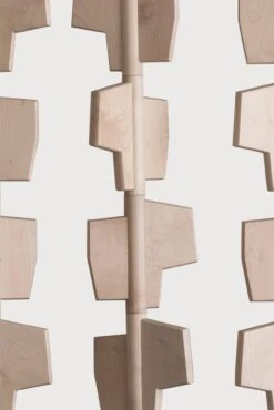 Ethnicraft Sycamore Claustra Echo Screen 7 Ethnicraft Sycamore Claustra Echo Screen -Trit Houses Shop 27101 CAS Claustra sculpture SYCM NTRL 221h det3 web