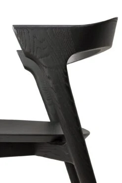 Ethnicraft Oak Bok Dining Chair -Trit Houses Shop 51491 Oak Bok black dining chair det02 cut web