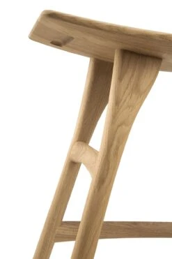 Ethnicraft Oak Osso Stool -Trit Houses Shop 53033 53035 Oak Osso stool det02 cut WEB