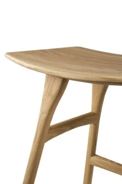 Ethnicraft Oak Osso Stool -Trit Houses Shop 53033 53035 Oak Osso stool det03 cut WEB