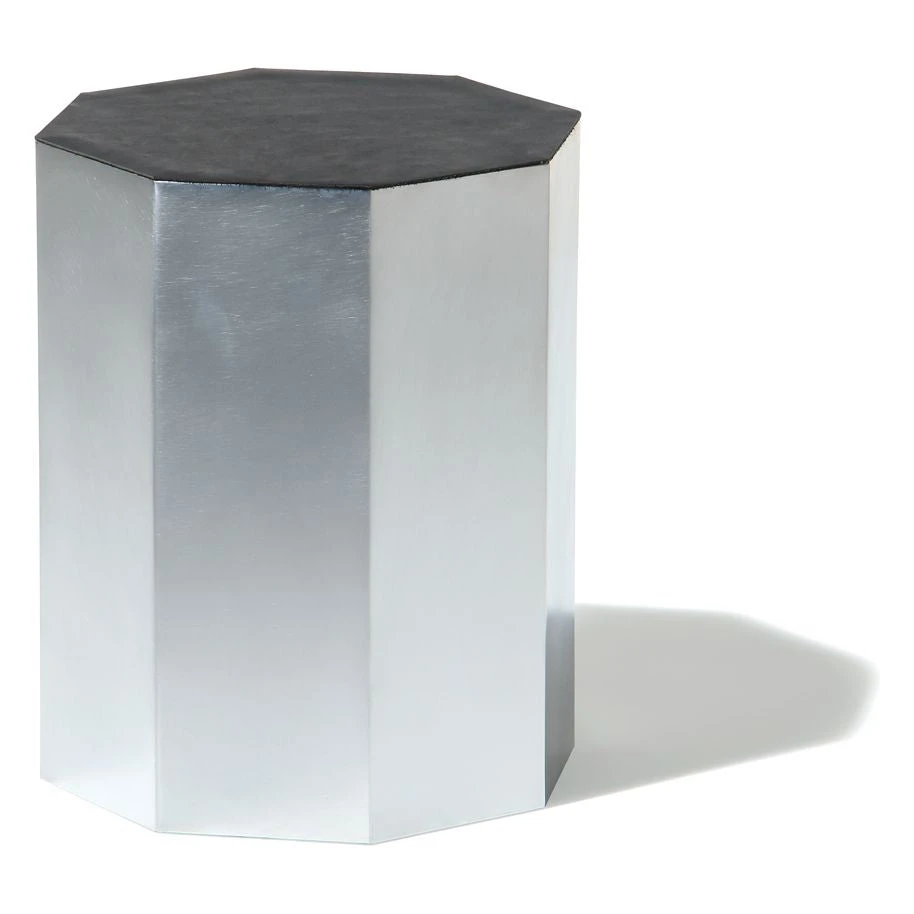 Hekalow Side Table 2 Hekalow Side Table - Image 2