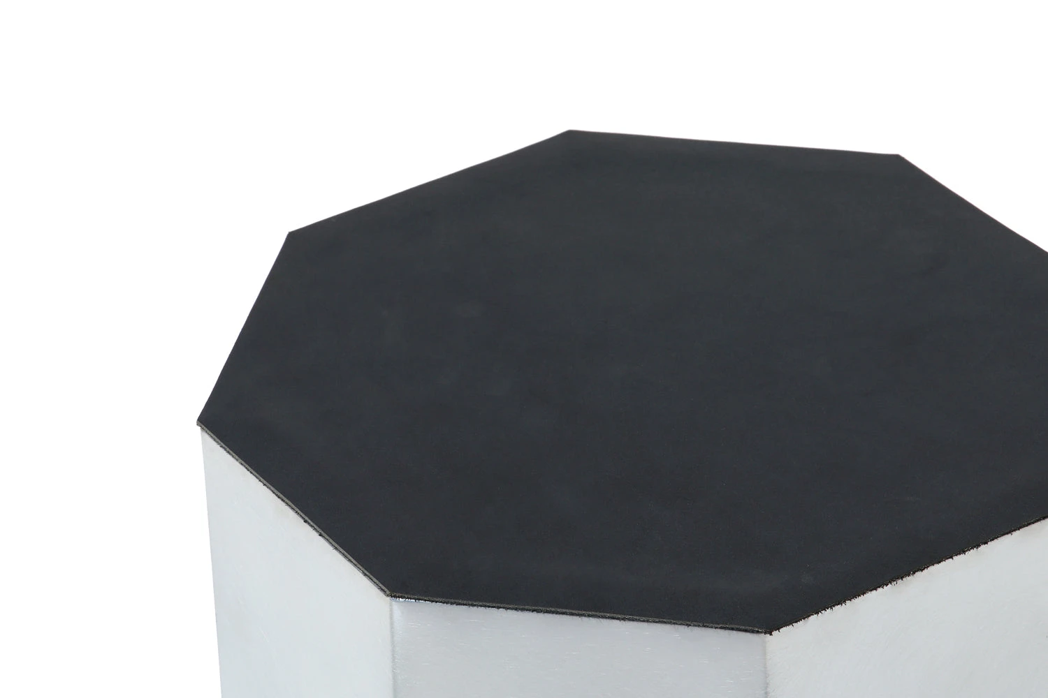 Hekalow Side Table 4 Hekalow Side Table - Image 4