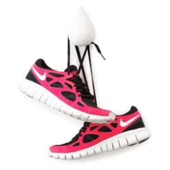 Normann Copenhagen Dropit Hooks 23 Normann Copenhagen Dropit Hooks -Trit Houses Shop noc g20 1 002 white small 02 34752c0e 74ec 4760 9e23 24cd3b4cc489